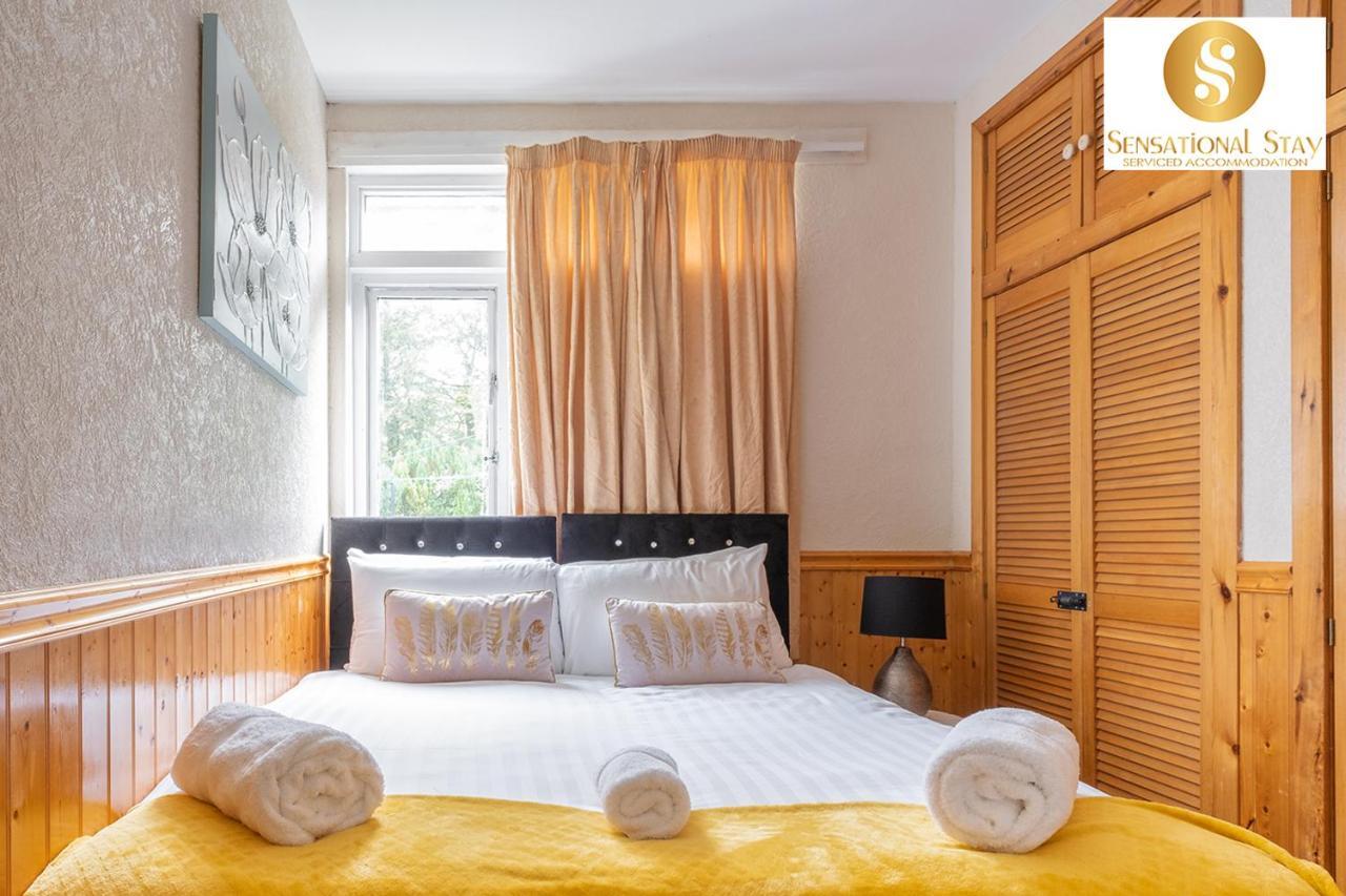 Sensational Stay Short Lets & Serviced Accommodation 2 Bedroom Apartment Aberdeen, Middlefield Place Exterior foto